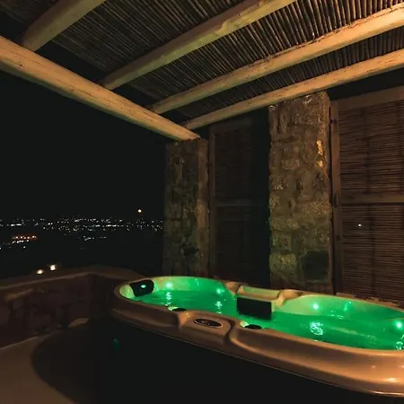 Huge Mykonos. Ideal For 8-12 Guests Holiday home *