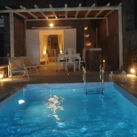 Huge Mykonos. Ideal For 8-12 Guests Holiday home